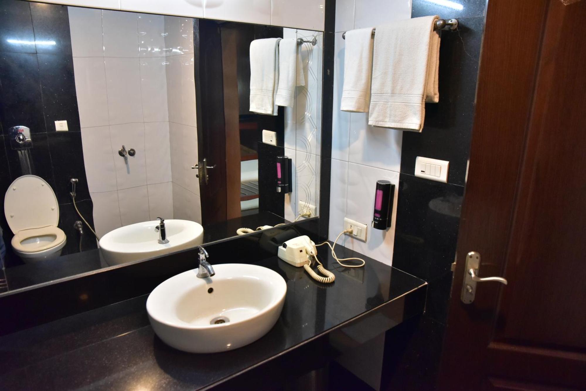 Hotel Ambassador Chocolate Inn Kalyani Eksteriør bilde