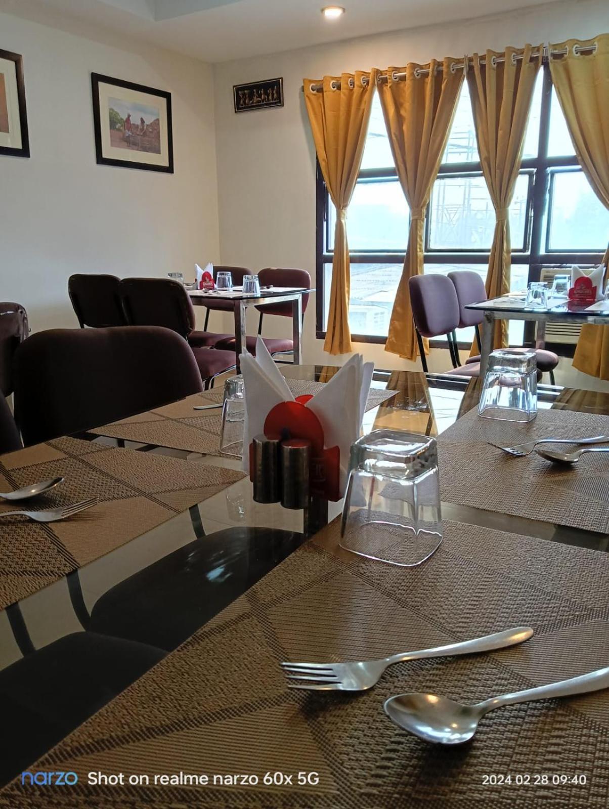 Hotel Ambassador Chocolate Inn Kalyani Eksteriør bilde